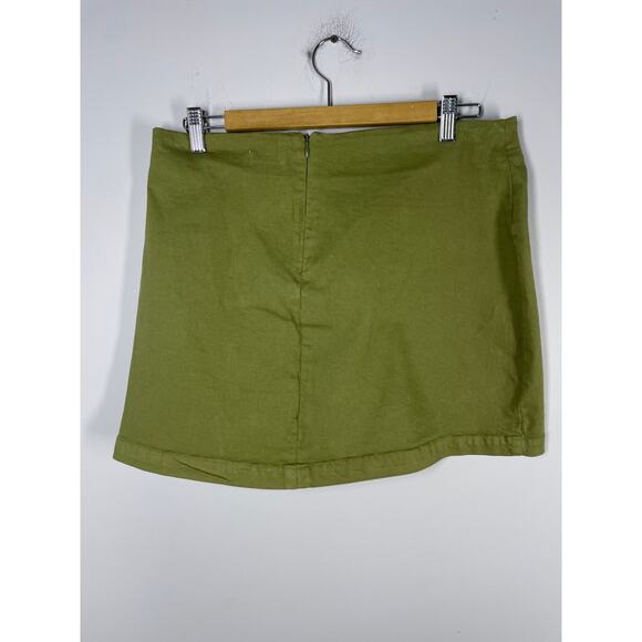 NWT, Harper Heritage, Size Large, Olive Green Mini Skirt, Asymmetrical Buttons - Picture 5 of 9